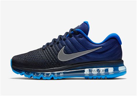 donkerblauwe nike air max 2017|nike air max sneakers 2017.